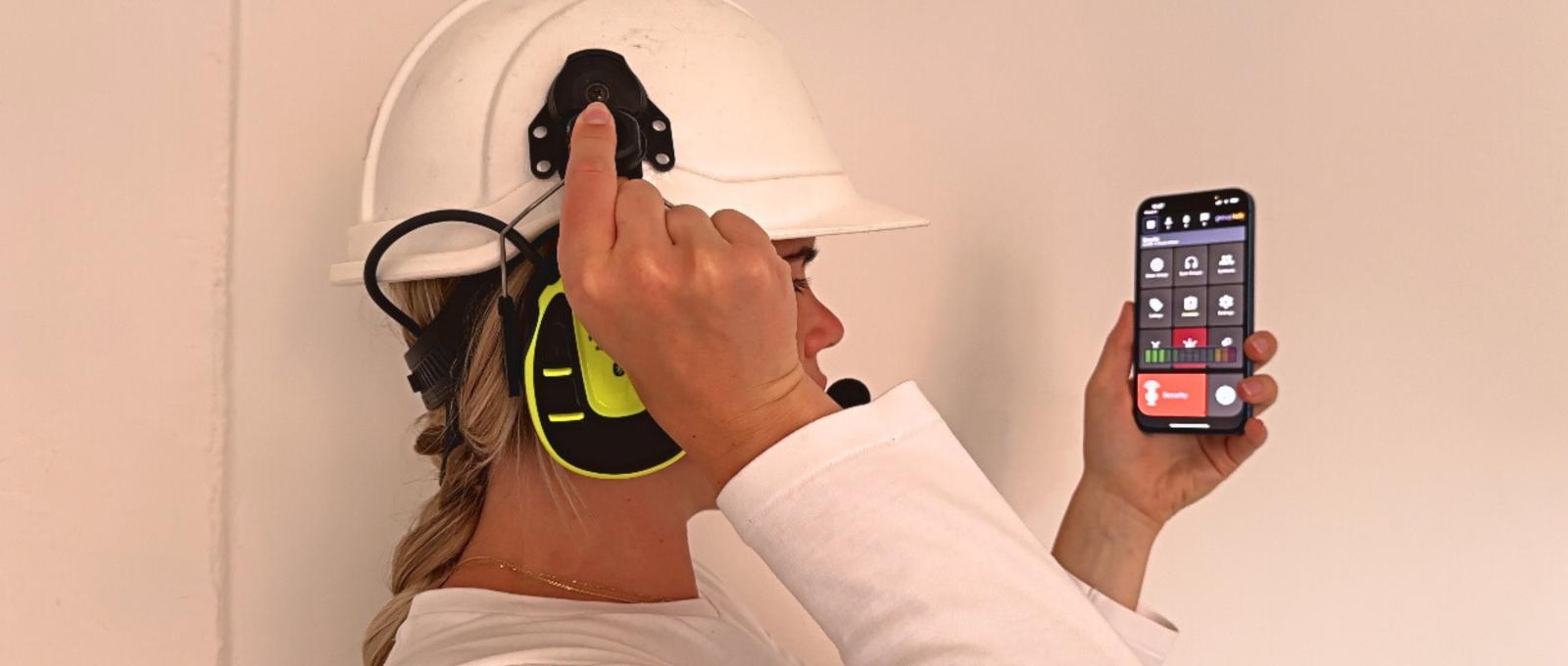 Push to Talk hörselkåpor / peltor för grupp kommunikation