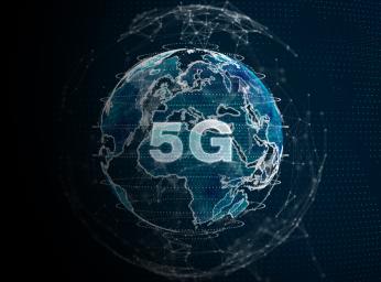 Jordglobsikon som representerar global 5G-nätverksuppkoppling.