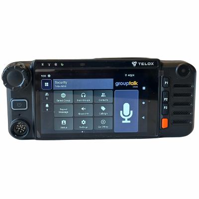 Komradio lastbil med Remote Speaker Microphone och överfallslarm personlarm